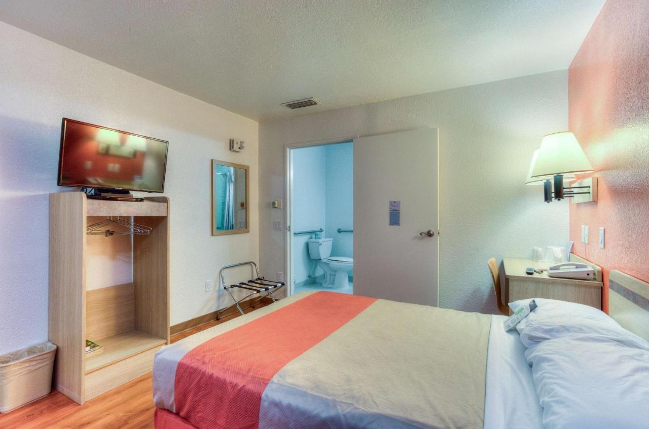 Motel 6-Tigard, Or - Portland South - Lake Oswego Ngoại thất bức ảnh