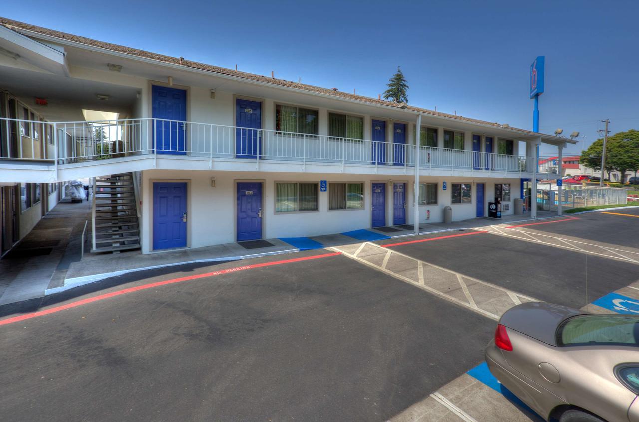 Motel 6-Tigard, Or - Portland South - Lake Oswego Ngoại thất bức ảnh