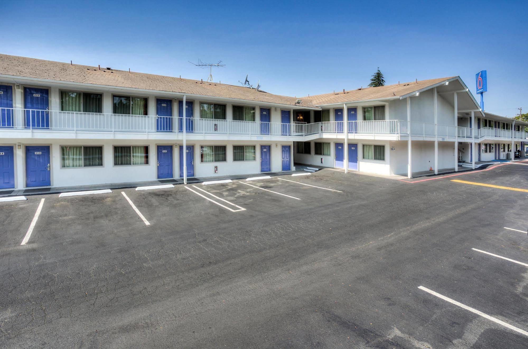 Motel 6-Tigard, Or - Portland South - Lake Oswego Ngoại thất bức ảnh